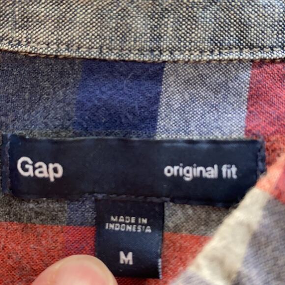 Gap original fit plaid blouse M red blue & gray - Picture 3 of 4